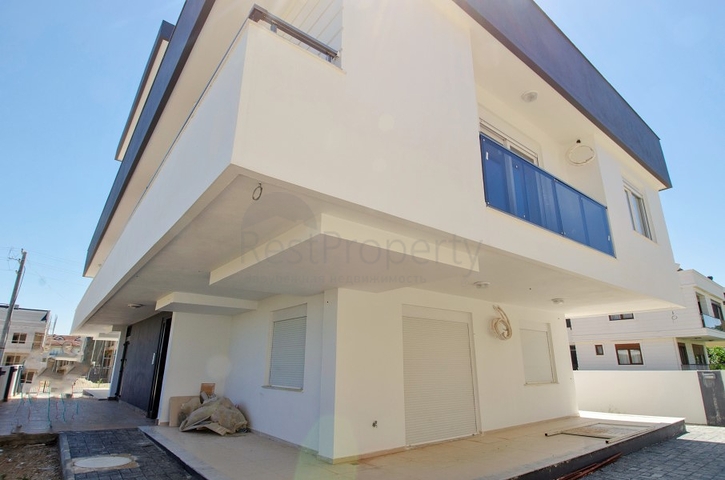 مبنى للبيع في لارا كوندو