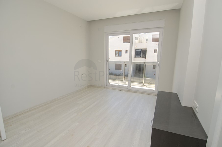 مبنى للبيع في لارا كوندو