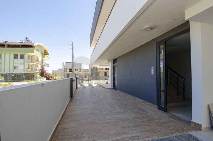 مبنى للبيع في لارا كوندو