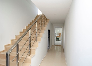 مبنى للبيع في لارا كوندو