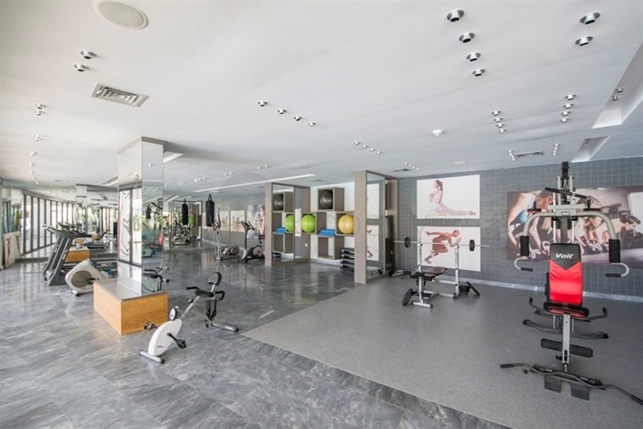 شقق بمساحات واحجام مختلفة للبيع 