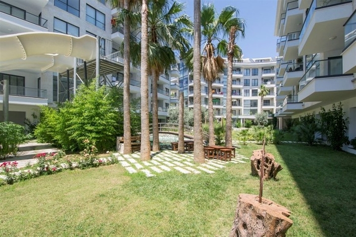 شقق بمساحات واحجام مختلفة للبيع 