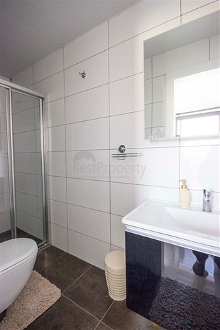 شقق بمساحات واحجام مختلفة للبيع 