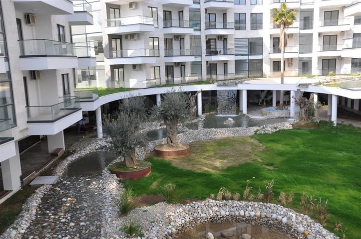 شقق بمساحات واحجام مختلفة للبيع 