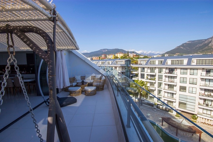 شقق بمساحات واحجام مختلفة للبيع 