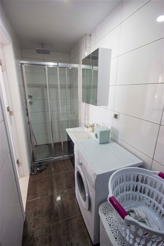 شقق بمساحات واحجام مختلفة للبيع 