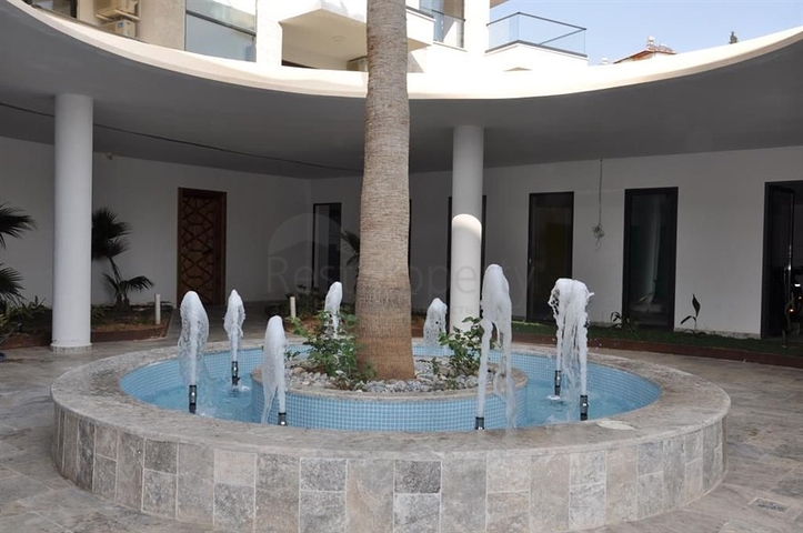 شقق بمساحات واحجام مختلفة للبيع 