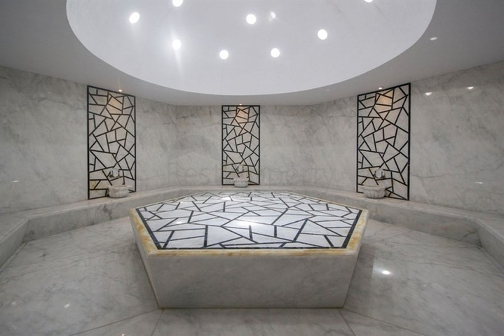 شقق بمساحات واحجام مختلفة للبيع 