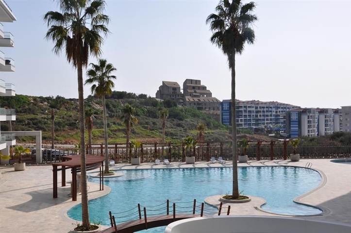 شقق بمساحات واحجام مختلفة للبيع 