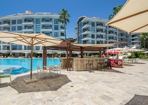 شقق بمساحات واحجام مختلفة للبيع 