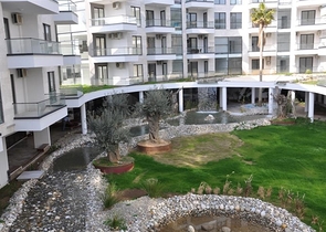 شقق بمساحات واحجام مختلفة للبيع 