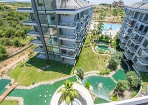 شقق بمساحات واحجام مختلفة للبيع 