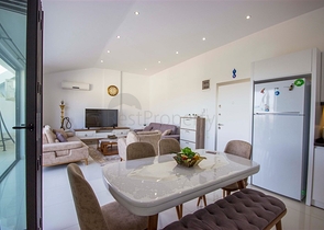 شقق بمساحات واحجام مختلفة للبيع 