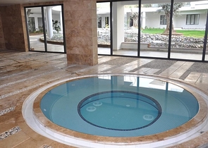 شقق بمساحات واحجام مختلفة للبيع 