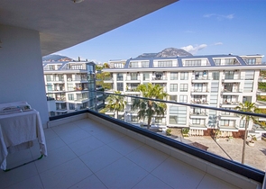 شقق بمساحات واحجام مختلفة للبيع 