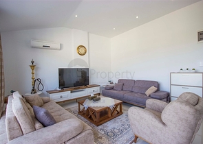 شقق بمساحات واحجام مختلفة للبيع 