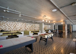 شقق بمساحات واحجام مختلفة للبيع 