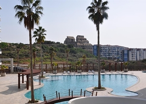 شقق بمساحات واحجام مختلفة للبيع 