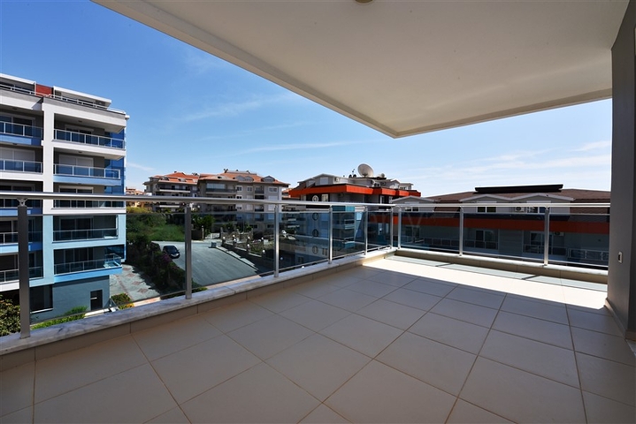 شقق مميزة ضمن مجمع سكني حديث في منطقة كاستل – ألانيا