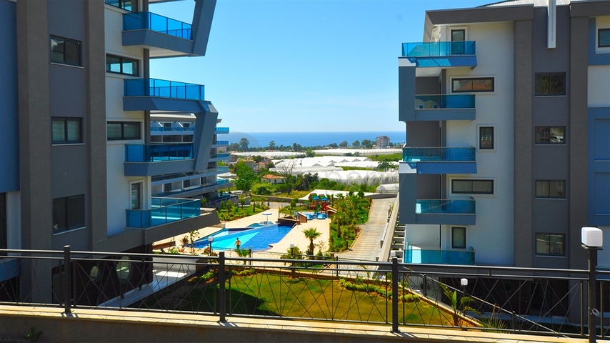 فيلا مستقلة باطلالة بحرية - بسعر مميز جدا 