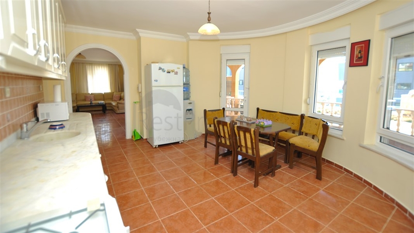 فيلا مستقلة باطلالة بحرية - بسعر مميز جدا 