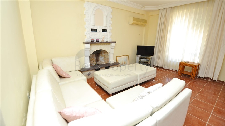 فيلا مستقلة باطلالة بحرية - بسعر مميز جدا 