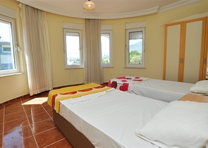 فيلا مستقلة باطلالة بحرية - بسعر مميز جدا 