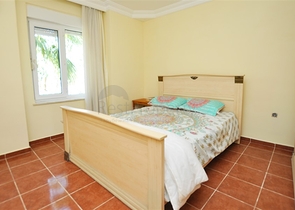 فيلا مستقلة باطلالة بحرية - بسعر مميز جدا 