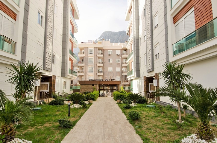 شقة  2 + 1 في كونيالتي أنطاليا