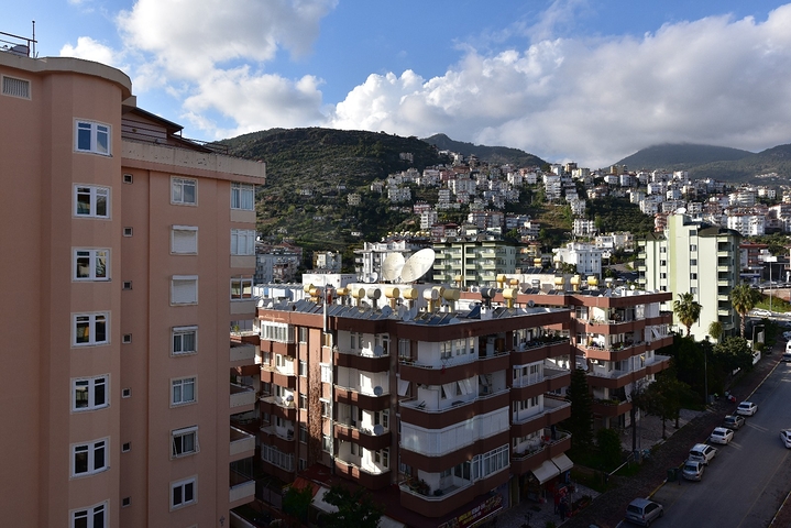 مركز الانيا - غرفة نوم وصالة مفروشة ضمن مجمع سكني 