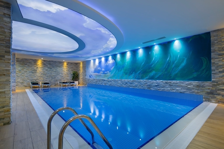 مركز الانيا - غرفة نوم وصالة مفروشة ضمن مجمع سكني 