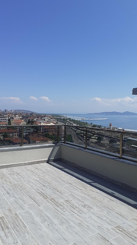 دوبلكس فاخرة قريبة من البحر في كاديكوي - اسطنبول 