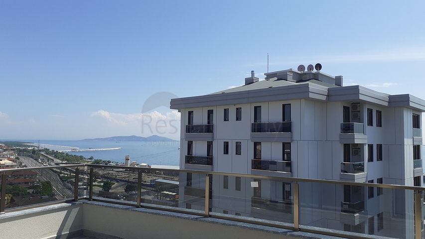 دوبلكس فاخرة قريبة من البحر في كاديكوي - اسطنبول 