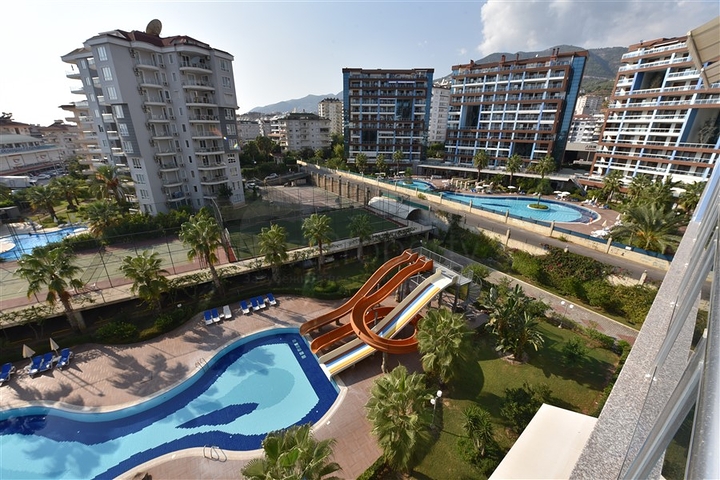 لعشاق الفخامة والتميز - شقة من تصميم خمس غرف وصالة قي منطقة جيكجلي الراقية 