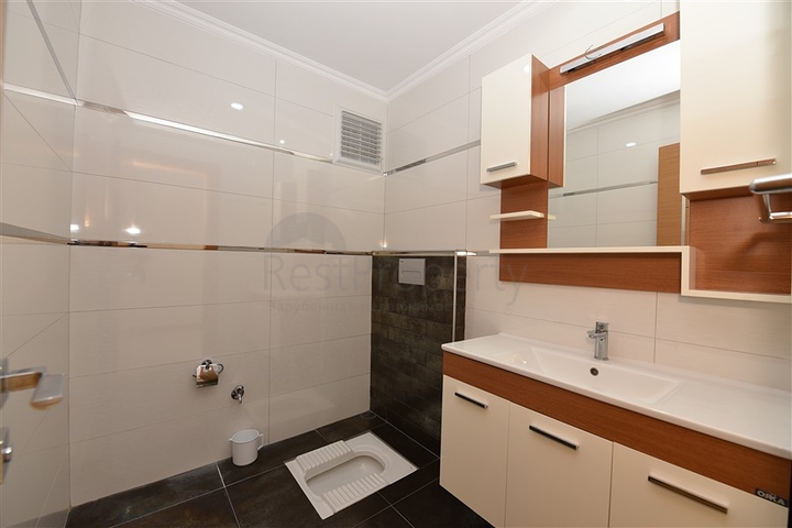 لعشاق الفخامة والتميز - شقة من تصميم خمس غرف وصالة قي منطقة جيكجلي الراقية 