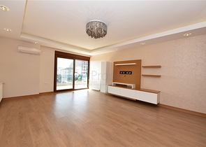 لعشاق الفخامة والتميز - شقة من تصميم خمس غرف وصالة قي منطقة جيكجلي الراقية 