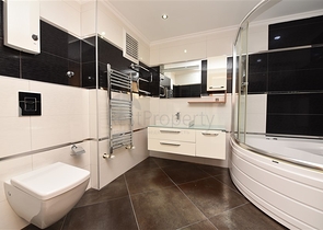 لعشاق الفخامة والتميز - شقة من تصميم خمس غرف وصالة قي منطقة جيكجلي الراقية 