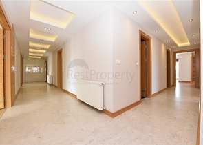 لعشاق الفخامة والتميز - شقة من تصميم خمس غرف وصالة قي منطقة جيكجلي الراقية 