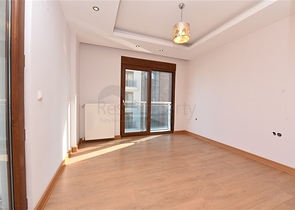 لعشاق الفخامة والتميز - شقة من تصميم خمس غرف وصالة قي منطقة جيكجلي الراقية 