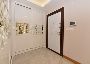 لعشاق الفخامة والتميز - شقة من تصميم خمس غرف وصالة قي منطقة جيكجلي الراقية 