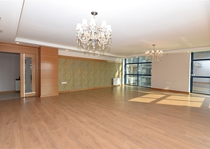 لعشاق الفخامة والتميز - شقة من تصميم خمس غرف وصالة قي منطقة جيكجلي الراقية 