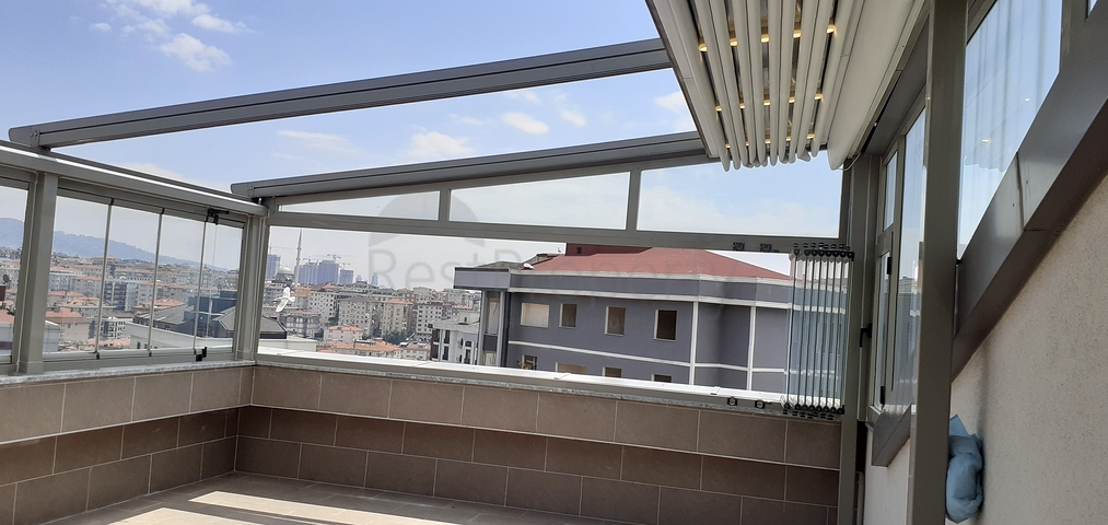 دوبلكس فاخرة في حي كاديكوي الراقي في اسطنبول 