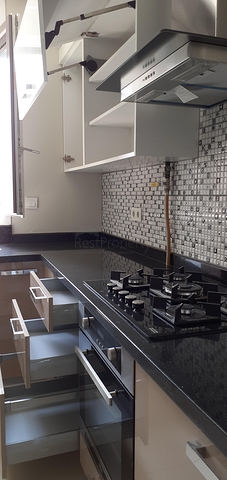 دوبلكس فاخرة في حي كاديكوي الراقي في اسطنبول 