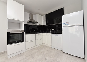 شقة من تصميم غرفتين وصالة - مفروشة - ضمن مجمع سكني حديث في مهموتلار - الانيا