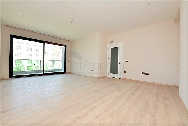 شقة غرفتين وصالة ومطبخ منفصل -ضمن مجمع سكني حديث في مركز الانيا 