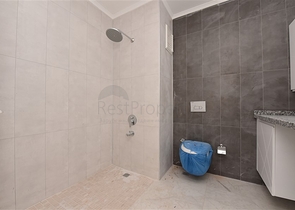 شقة غرفتين وصالة ومطبخ منفصل -ضمن مجمع سكني حديث في مركز الانيا 