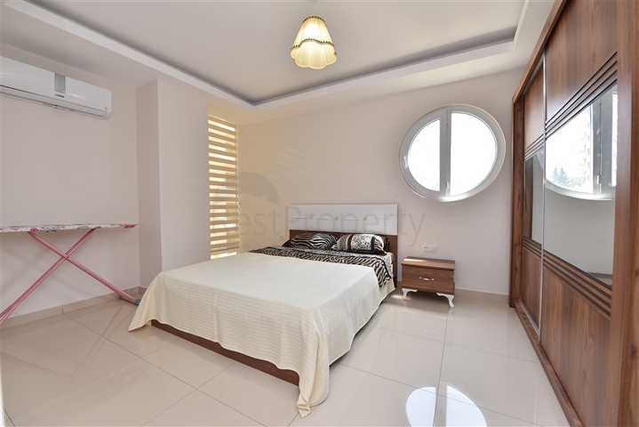 شقة مفروشة  بتصميم غرفة نوم وصالة في مهموتلار - الانيا 