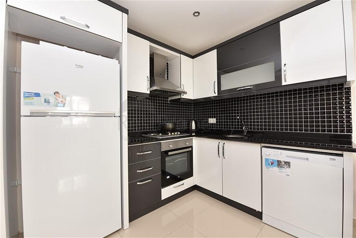 شقة مفروشة  بتصميم غرفة نوم وصالة في مهموتلار - الانيا 