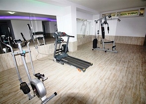 شقة مفروشة  بتصميم غرفة نوم وصالة في مهموتلار - الانيا 