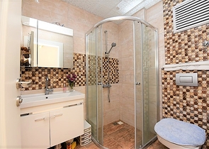 شقة غرفة وصالة ضمن مجمع ذو بنية تحتية مميزة في مهموتلار- الانيا